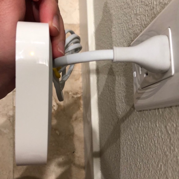 ** SOLD ** APPLE Composite AV Cable new never used - Picture 2 of 6